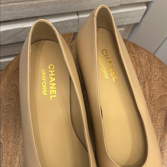 Chanel uniform Women's Flats 38c - Picture 2 of 12